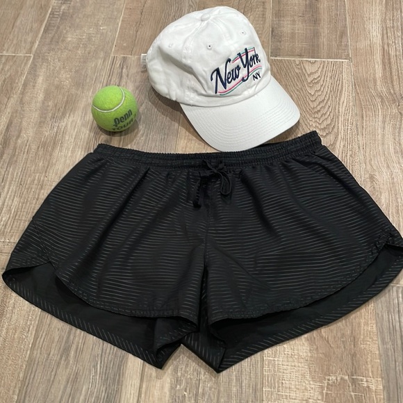 ❗️BUNDLE SALE 4 for $20✨HP✨Activewear Shorts FREE Cap - Picture 2 of 9